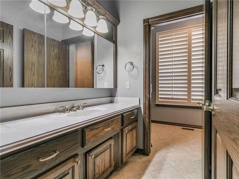 305 W Waterfront Dr, Tuttle, OK 73089 photo 28