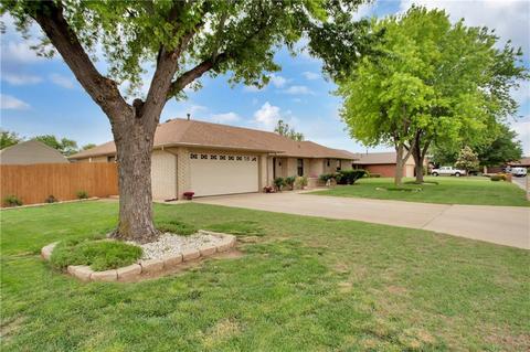 616 Camelot Ct, Altus, OK 73521 photo 3