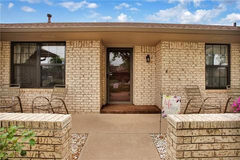 616 Camelot Ct, Altus, OK 73521 photo 5