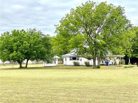 104 E C St, Alex, OK 73002 photo 3