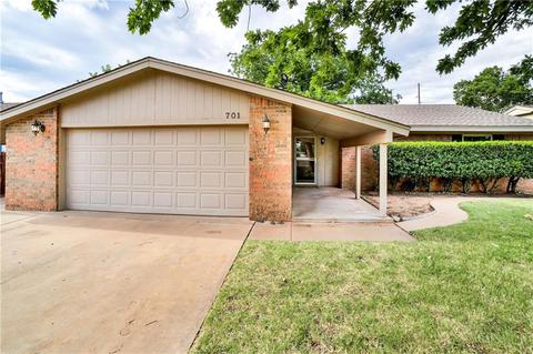 701 Comanche Trl, Altus, OK 73521 photo 2
