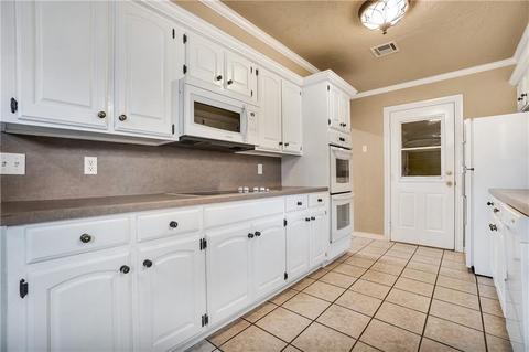 701 Comanche Trl, Altus, OK 73521 photo 12
