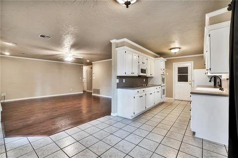 701 Comanche Trl, Altus, OK 73521 photo 17