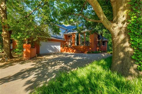 1320 Brookside Dr, Norman, OK 73072 photo 2