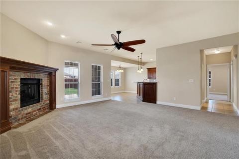 908 Sheryl Ln, Altus, OK 73521 photo 4