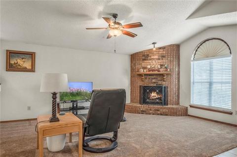 2135 Goodrich Dr, Moore, OK 73170 photo 9