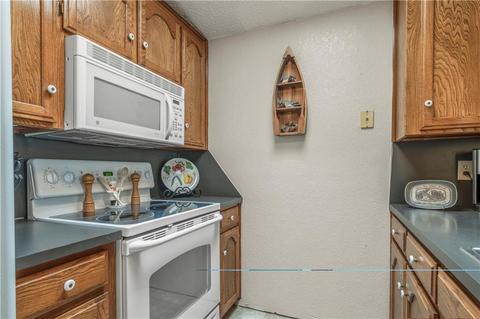 2135 Goodrich Dr, Moore, OK 73170 photo 6