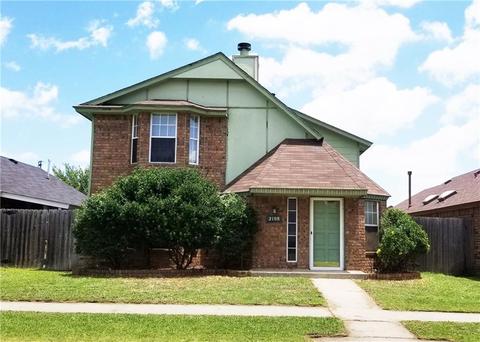 2108 Briarcliff Dr, Moore, OK 73170 photo 1
