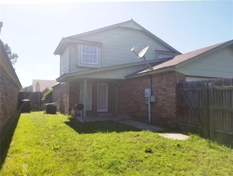 2108 Briarcliff Dr, Moore, OK 73170 photo 5