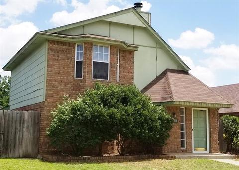 2108 Briarcliff Dr, Moore, OK 73170 photo 2