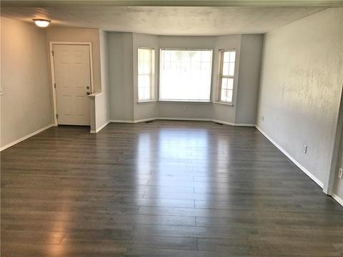 555 E 29th St, Edmond, OK 73013 photo 5