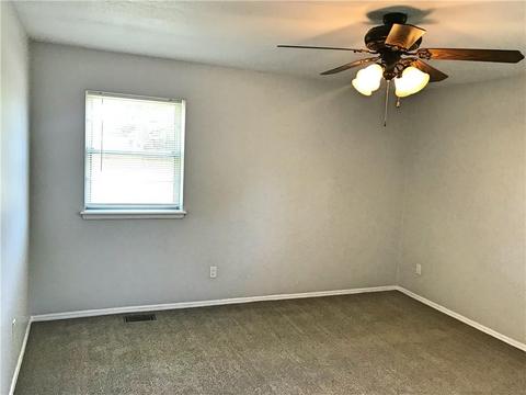 555 E 29th St, Edmond, OK 73013 photo 13
