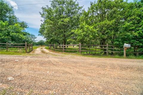 12435 Jerrad Ln, Mcloud, OK 74851 photo 2