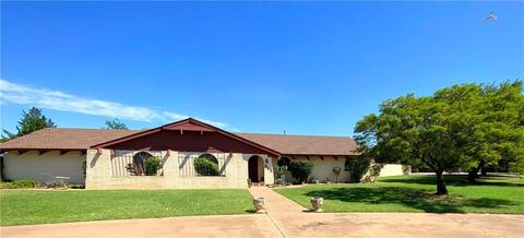 6 Union Cir, Altus, OK 73521 photo 2