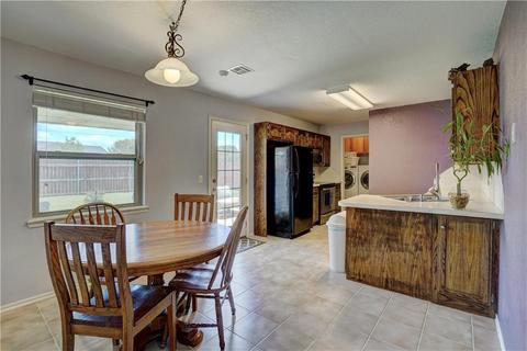 2308 Tyler Ln, Moore, OK 73170 photo 6