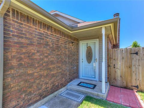1508 Westmore Dr, Moore, OK 73170 photo 3