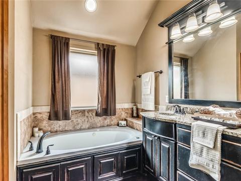 904 Bryan Dr, Moore, OK 73160 photo 18