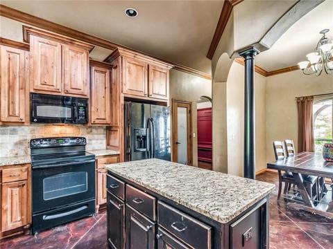 904 Bryan Dr, Moore, OK 73160 photo 13