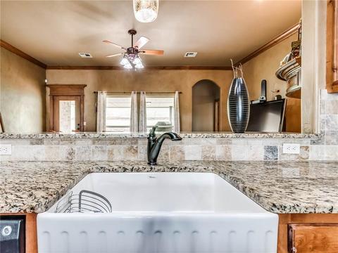 904 Bryan Dr, Moore, OK 73160 photo 12