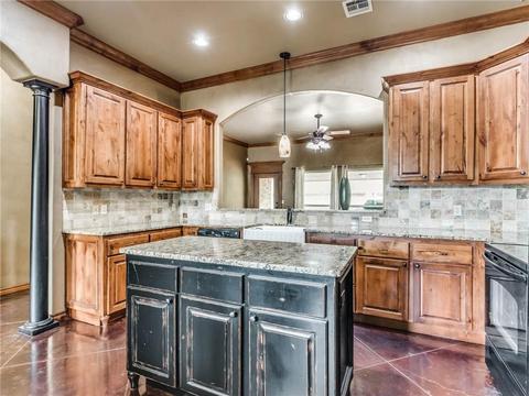 904 Bryan Dr, Moore, OK 73160 photo 10