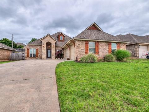 904 Bryan Dr, Moore, OK 73160 photo 2