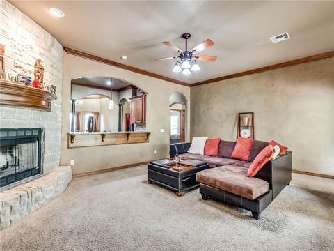 904 Bryan Dr, Moore, OK 73160 photo 6