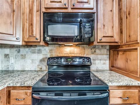 904 Bryan Dr, Moore, OK 73160 photo 11