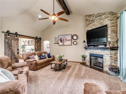 2363 E Rock Creek Rd, Tuttle, OK 73089 photo 5