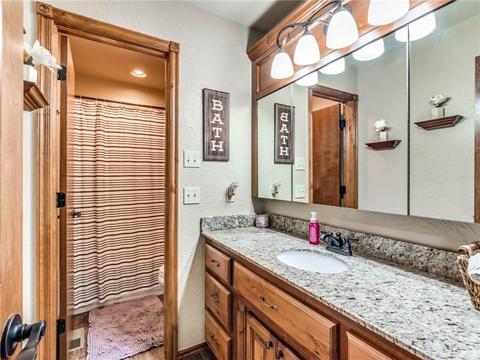 2363 E Rock Creek Rd, Tuttle, OK 73089 photo 21