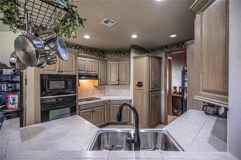 1809 Apache Trl, Edmond, OK 73003 photo 12