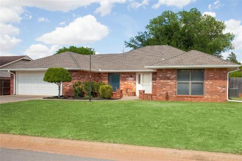 209 Regency Dr, Clinton, OK 73601 photo 1
