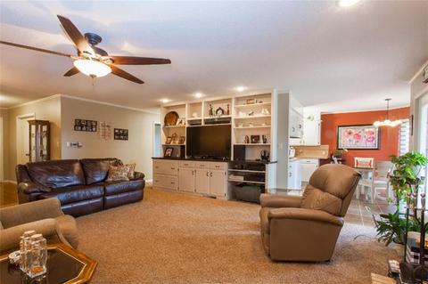 209 Regency Dr, Clinton, OK 73601 photo 4