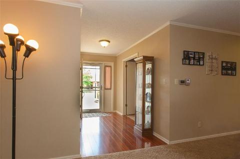 209 Regency Dr, Clinton, OK 73601 photo 3