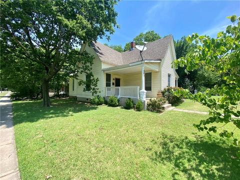 203 E Daws St, Norman, OK 73069 photo 3