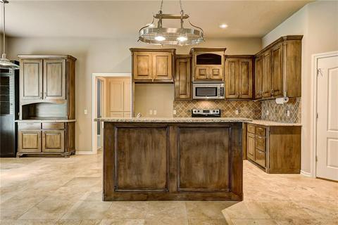 2913 Elmo Way, Moore, OK 73160 photo 9
