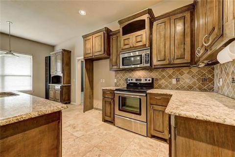 2913 Elmo Way, Moore, OK 73160 photo 11