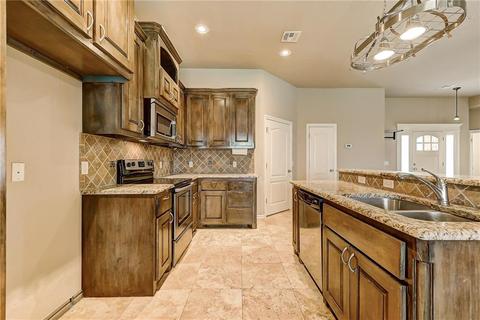 2913 Elmo Way, Moore, OK 73160 photo 12