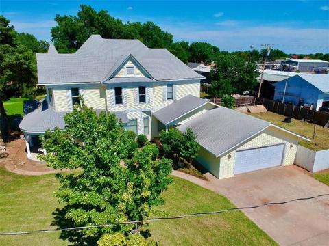 704 E Commerce Cor, Altus, OK 73521 photo 2