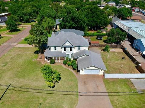 704 E Commerce Cor, Altus, OK 73521 photo 3