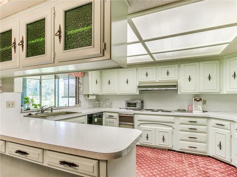 2004 N Rollingridge Ave, Bethany, OK 73008 photo 9