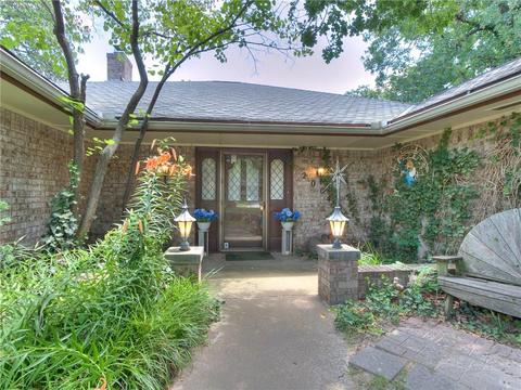2004 N Rollingridge Ave, Bethany, OK 73008 photo 1