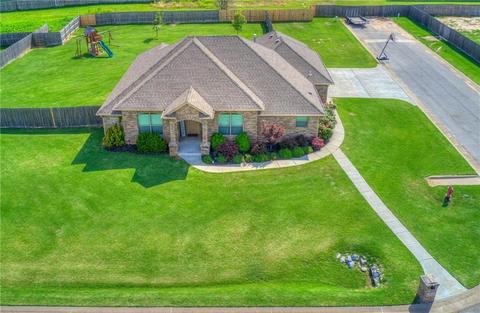 299 Hillside Dr, Harrah, OK 73045 photo 2