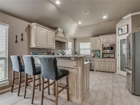 299 Hillside Dr, Harrah, OK 73045 photo 7