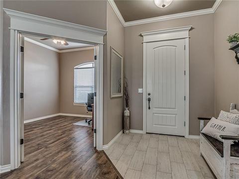 299 Hillside Dr, Harrah, OK 73045 photo 4