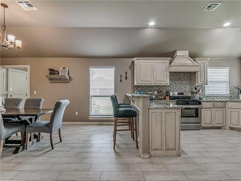299 Hillside Dr, Harrah, OK 73045 photo 8