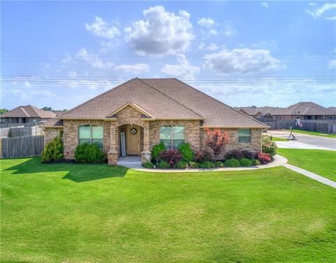 299 Hillside Dr, Harrah, OK 73045 photo 1