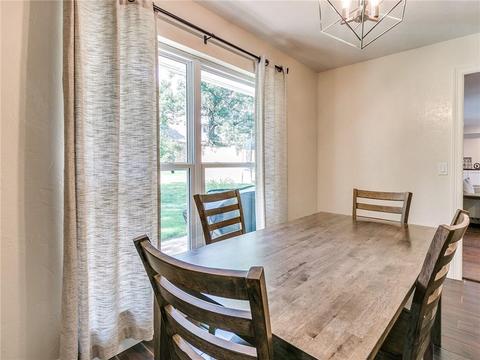 1301 Devonshire Ct, Edmond, OK 73034 photo 6