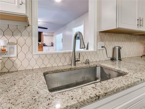1301 Devonshire Ct, Edmond, OK 73034 photo 8