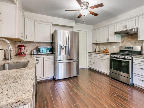 1301 Devonshire Ct, Edmond, OK 73034 photo 9