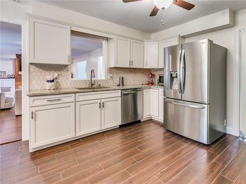 1301 Devonshire Ct, Edmond, OK 73034 photo 11